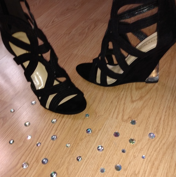 Sexy wedge glass SHOE DAZZLE heel NWOT - Picture 2 of 7